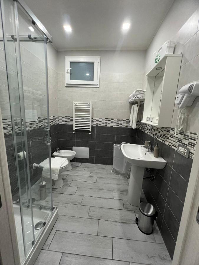 B&B Casa Vacanze Nonna Clara Napoli Bagian luar foto